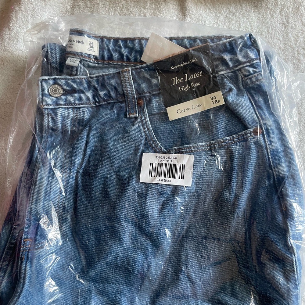 ABERCROMBIE AND FITCH JEANS CURVE LOVE SIZE 34 18R